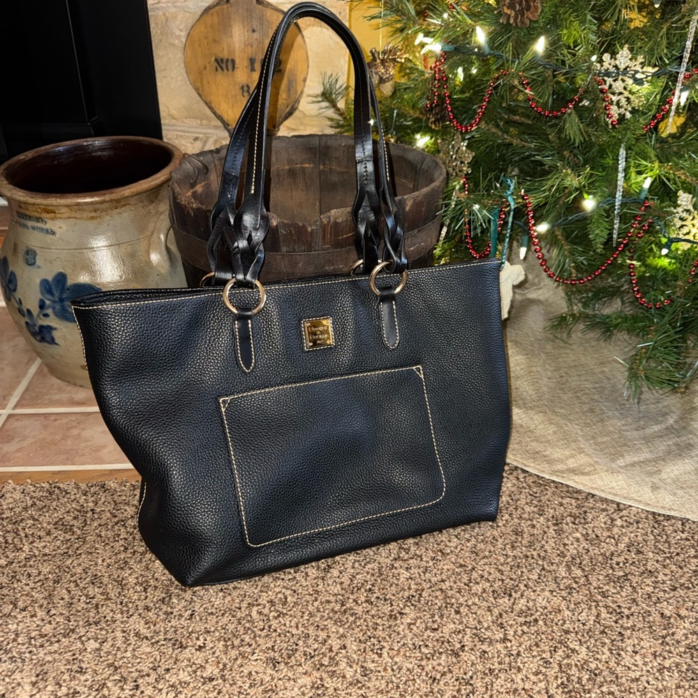 Dooney & Bourke Black Leather Tammy Tote: R1312BB - Picture 3 of 13